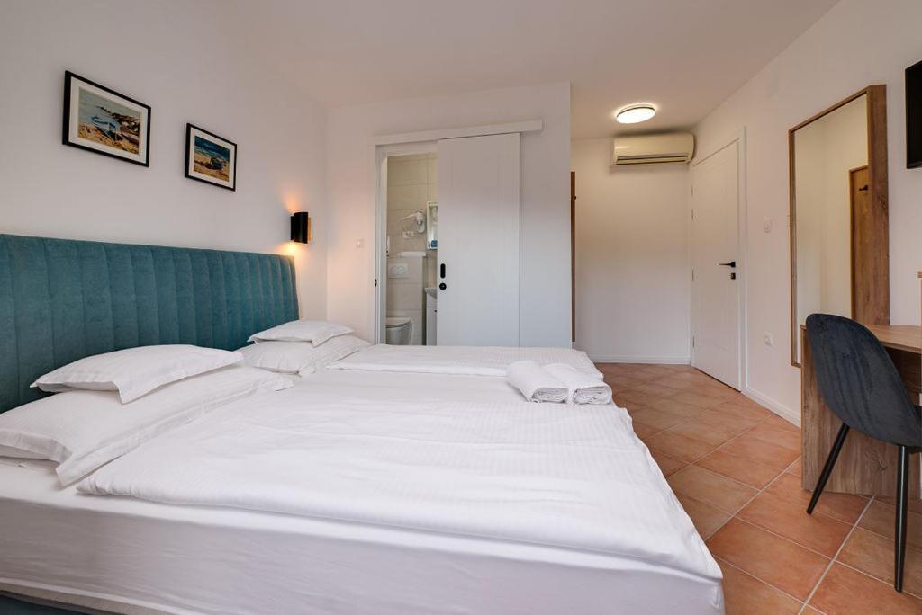 Bed & Breakfast Dosen III Baška Buitenkant foto