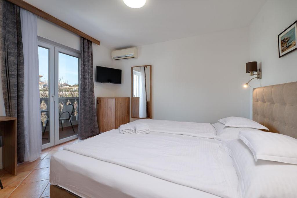 Bed & Breakfast Dosen III Baška Buitenkant foto